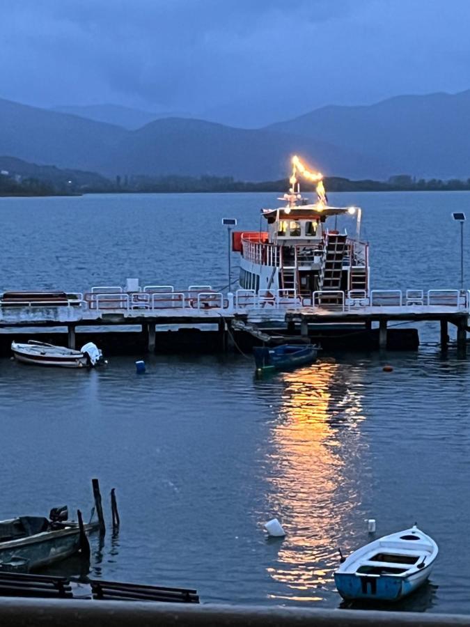 Voria Paralia Kastoria Buitenkant foto